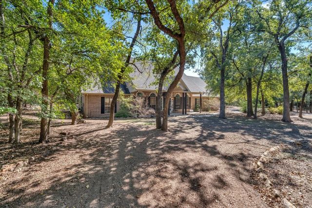 9645 Oak Meadow Lane, Pilot Point, TX 76258