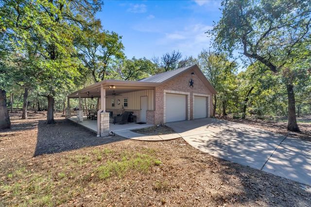 9645 Oak Meadow Lane, Pilot Point, TX 76258