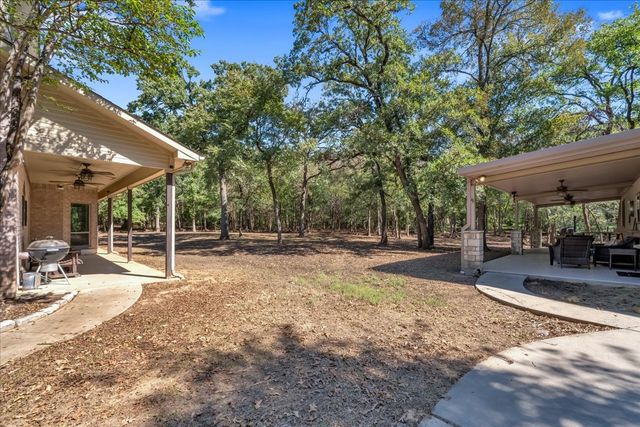 9645 Oak Meadow Lane, Pilot Point, TX 76258