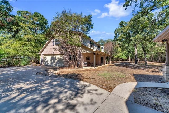9645 Oak Meadow Lane, Pilot Point, TX 76258