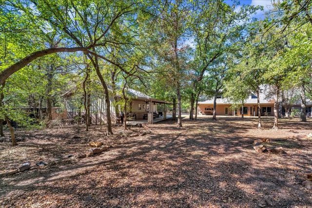 9645 Oak Meadow Lane, Pilot Point, TX 76258