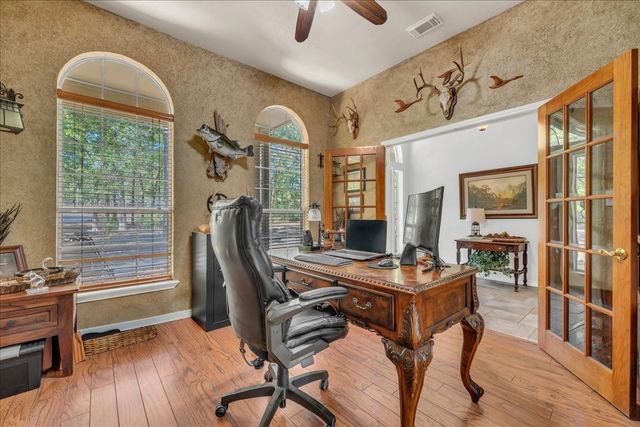9645 Oak Meadow Lane, Pilot Point, TX 76258