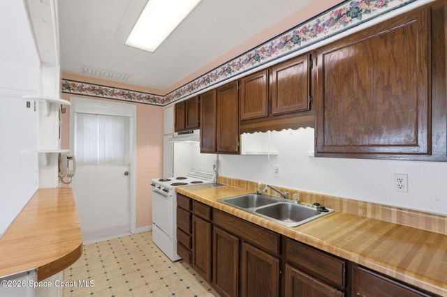 302 Lincoln Avenue 12, Cape Canaveral, FL 32920