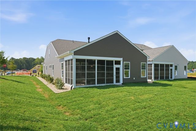 9002 Szalay Ln, Ashland, VA 23005