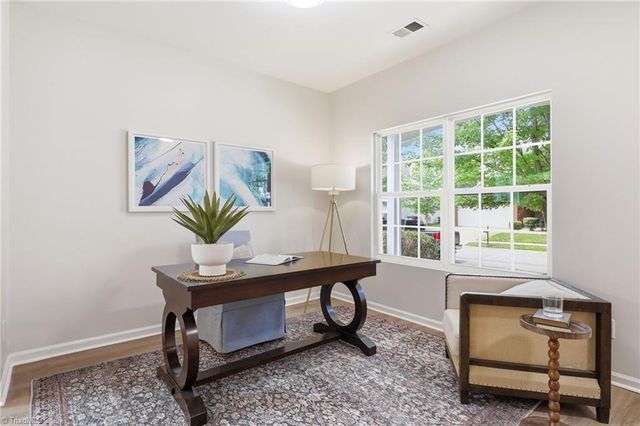 282 Water Lily Circle, Winston-salem, NC 27107