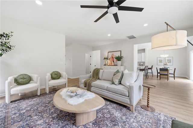 282 Water Lily Circle, Winston-salem, NC 27107
