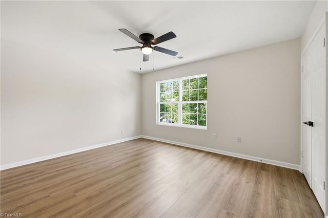 282 Water Lily Circle, Winston-salem, NC 27107
