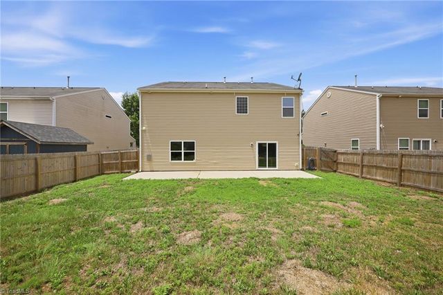 282 Water Lily Circle, Winston-salem, NC 27107