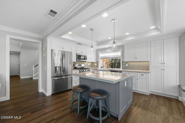 582 Fairfield Road, Simi Valley, CA 93065