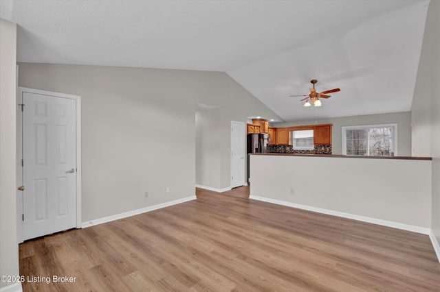 8814 Astrid Ave, Louisville, KY 40228