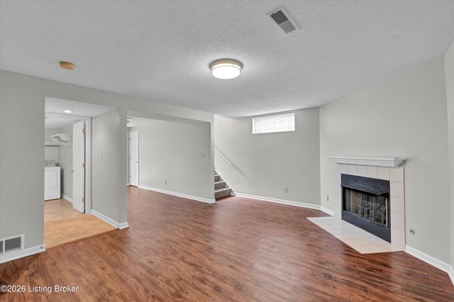 8814 Astrid Ave, Louisville, KY 40228