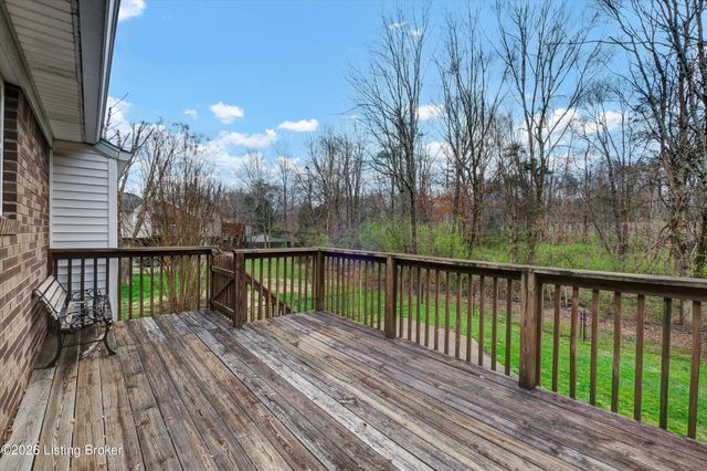 8814 Astrid Ave, Louisville, KY 40228