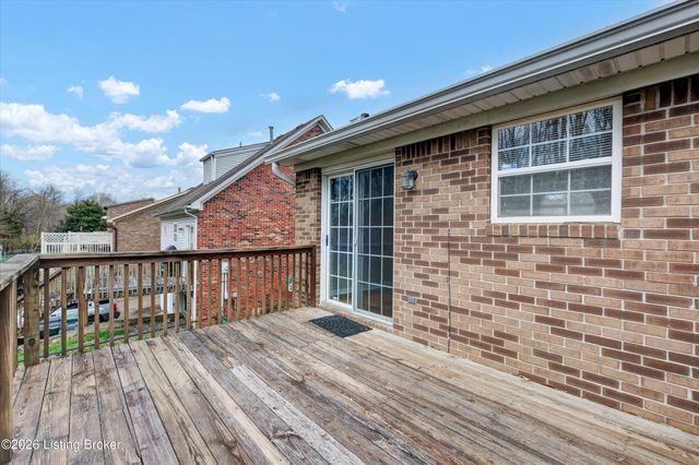 8814 Astrid Ave, Louisville, KY 40228