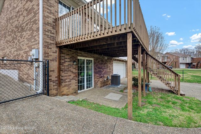 8814 Astrid Ave, Louisville, KY 40228