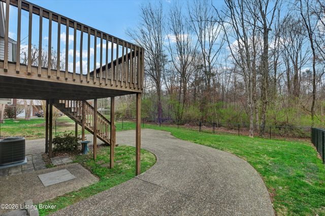 8814 Astrid Ave, Louisville, KY 40228