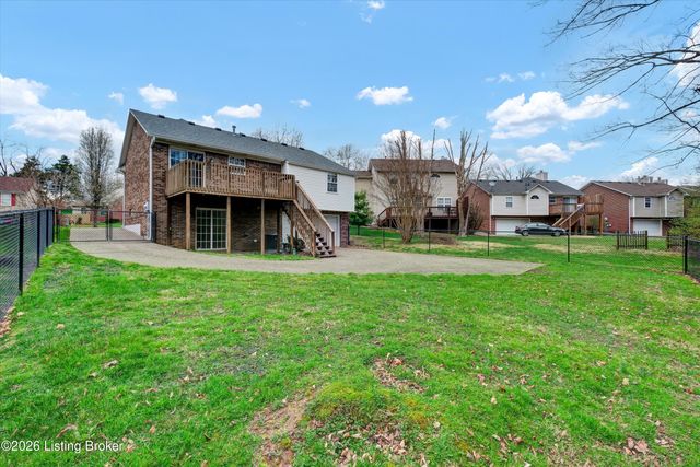 8814 Astrid Ave, Louisville, KY 40228