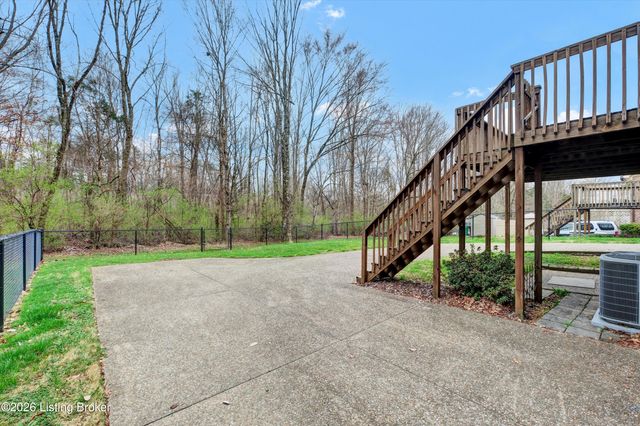 8814 Astrid Ave, Louisville, KY 40228