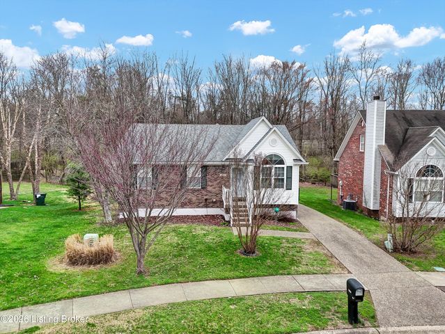 8814 Astrid Ave, Louisville, KY 40228