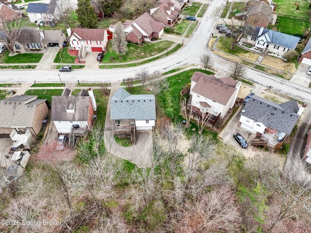 8814 Astrid Ave, Louisville, KY 40228