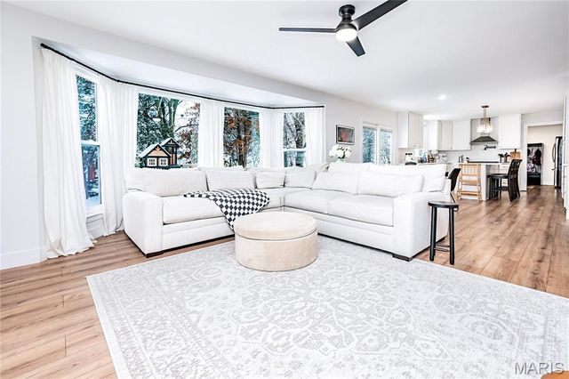 7982 Dockside Drive, Dardenne Prairie, MO 63368