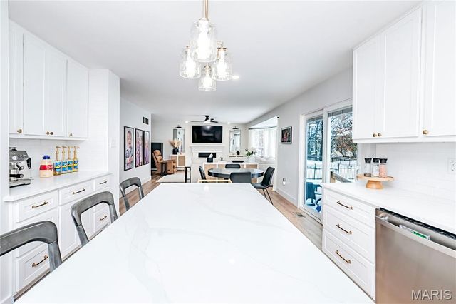 7982 Dockside Drive, Dardenne Prairie, MO 63368