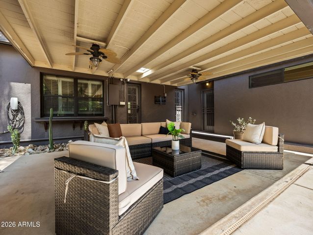 1115 E WELDON Avenue, Phoenix, AZ 85014