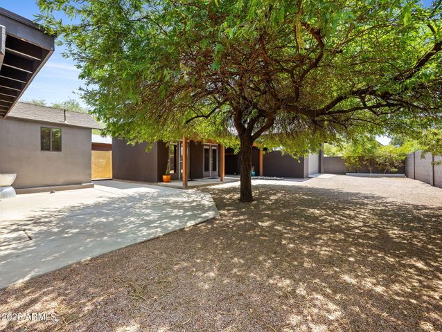 1115 E WELDON Avenue, Phoenix, AZ 85014