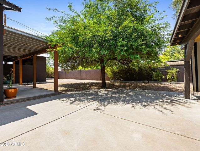 1115 E WELDON Avenue, Phoenix, AZ 85014