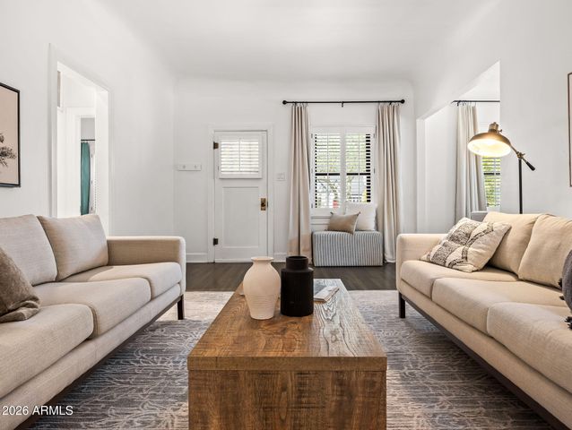 1115 E WELDON Avenue, Phoenix, AZ 85014