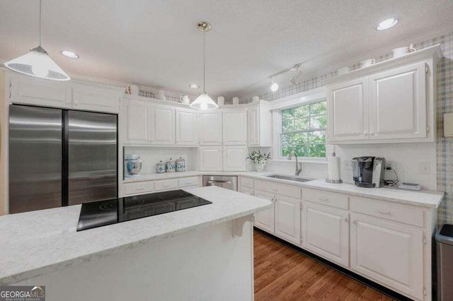 175 W Highland Drive, Ringgold, GA 30736