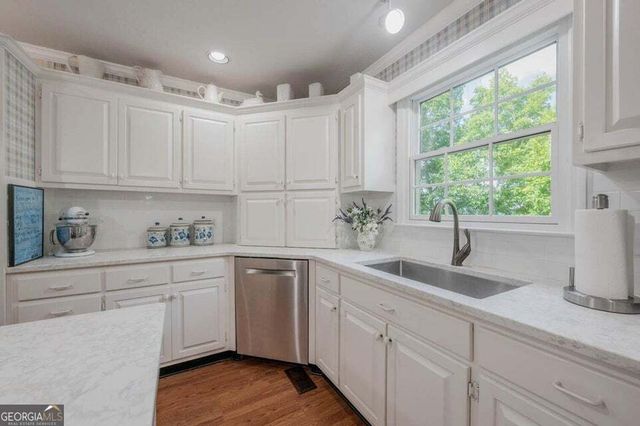 175 W Highland Drive, Ringgold, GA 30736