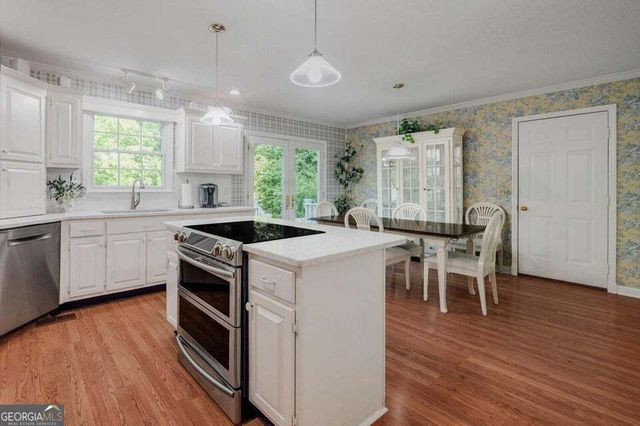 175 W Highland Drive, Ringgold, GA 30736