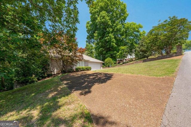 175 W Highland Drive, Ringgold, GA 30736