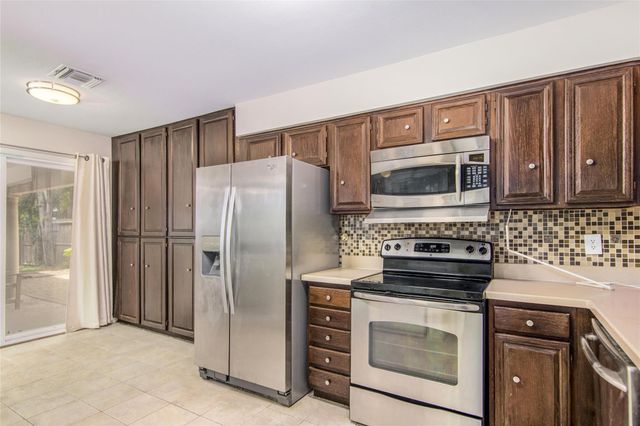 4800 Palmetto Street, Bellaire, TX 77401