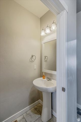 5653 W PELICAN RIDGE LN, West Valley City, UT 84118