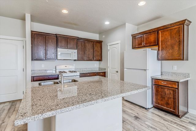 5653 W PELICAN RIDGE LN, West Valley City, UT 84118