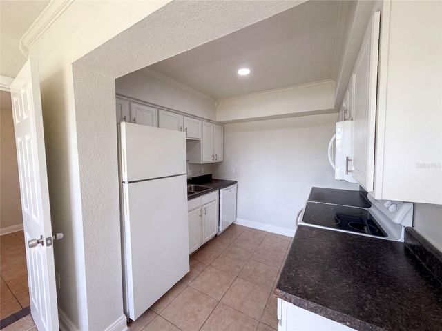 3225 CLEVELAND HEIGHTS BOULEVARD, Lakeland, FL 33803