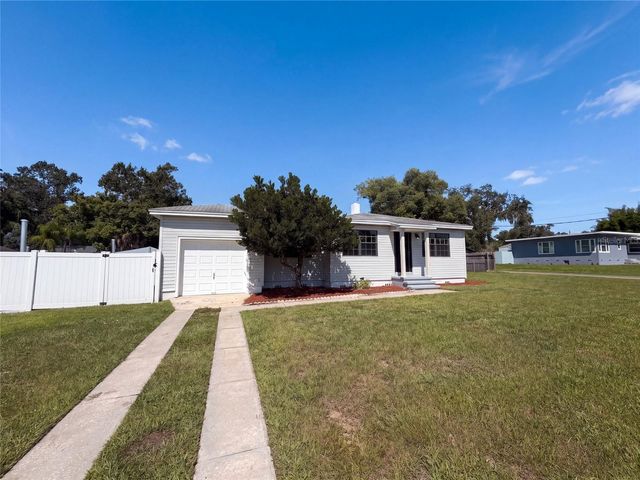 3225 CLEVELAND HEIGHTS BOULEVARD, Lakeland, FL 33803
