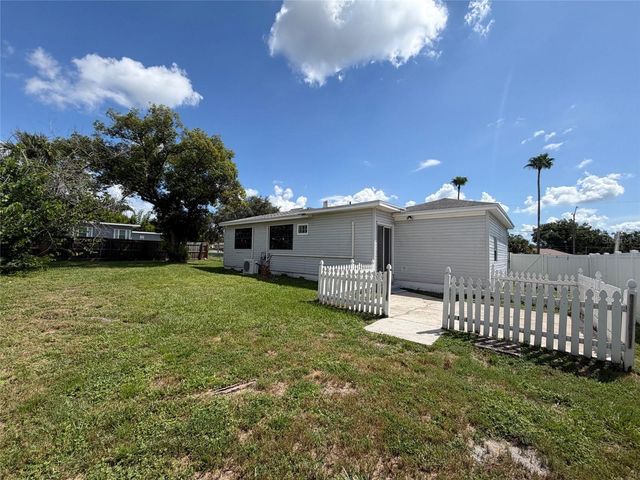 3225 CLEVELAND HEIGHTS BOULEVARD, Lakeland, FL 33803