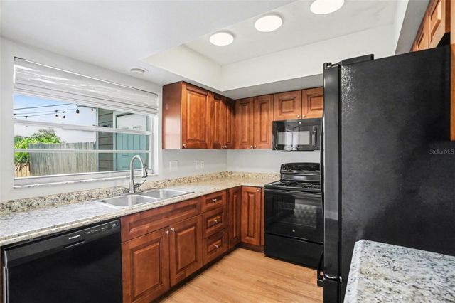 14733 PINE GLEN CIRCLE, Lutz, FL 33559