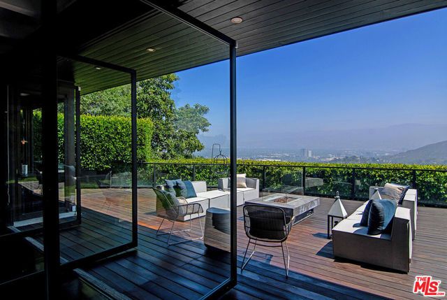 7318 Pacific View Drive, Los Angeles, CA 90068