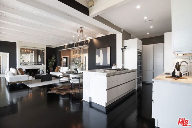 7318 Pacific View Drive, Los Angeles, CA 90068