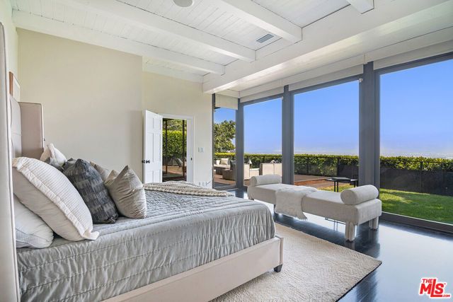 7318 Pacific View Drive, Los Angeles, CA 90068