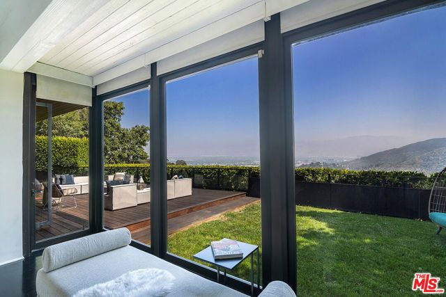 7318 Pacific View Drive, Los Angeles, CA 90068