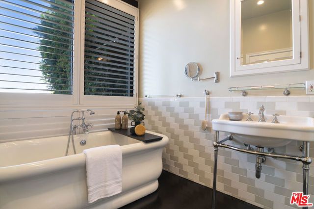 7318 Pacific View Drive, Los Angeles, CA 90068