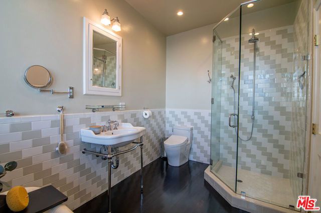 7318 Pacific View Drive, Los Angeles, CA 90068