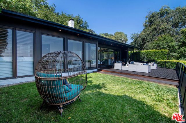 7318 Pacific View Drive, Los Angeles, CA 90068