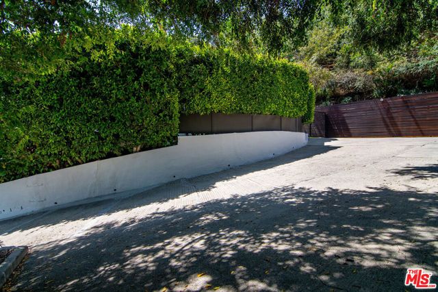 7318 Pacific View Drive, Los Angeles, CA 90068