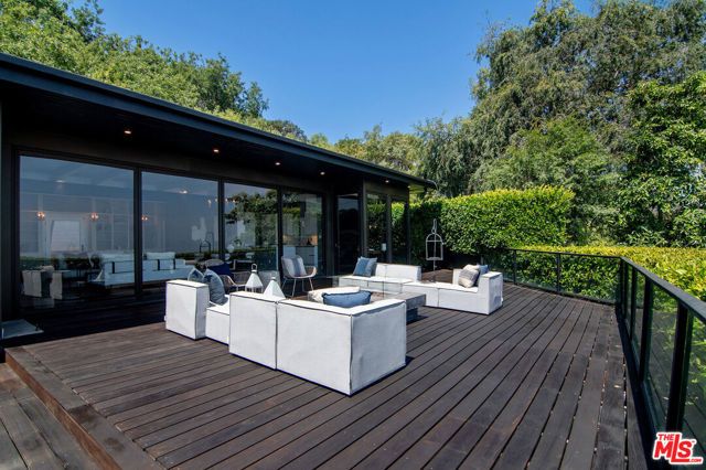 7318 Pacific View Drive, Los Angeles, CA 90068