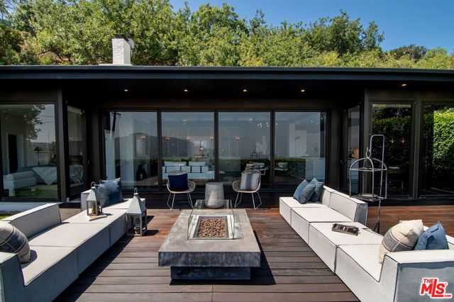 7318 Pacific View Drive, Los Angeles, CA 90068